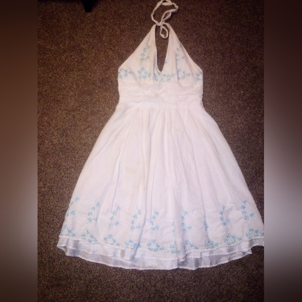 Backless sun dress